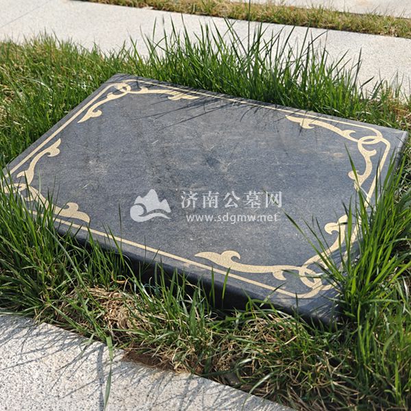 多子山草坪葬