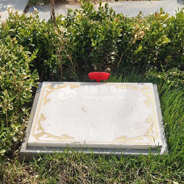 多子山花坛葬